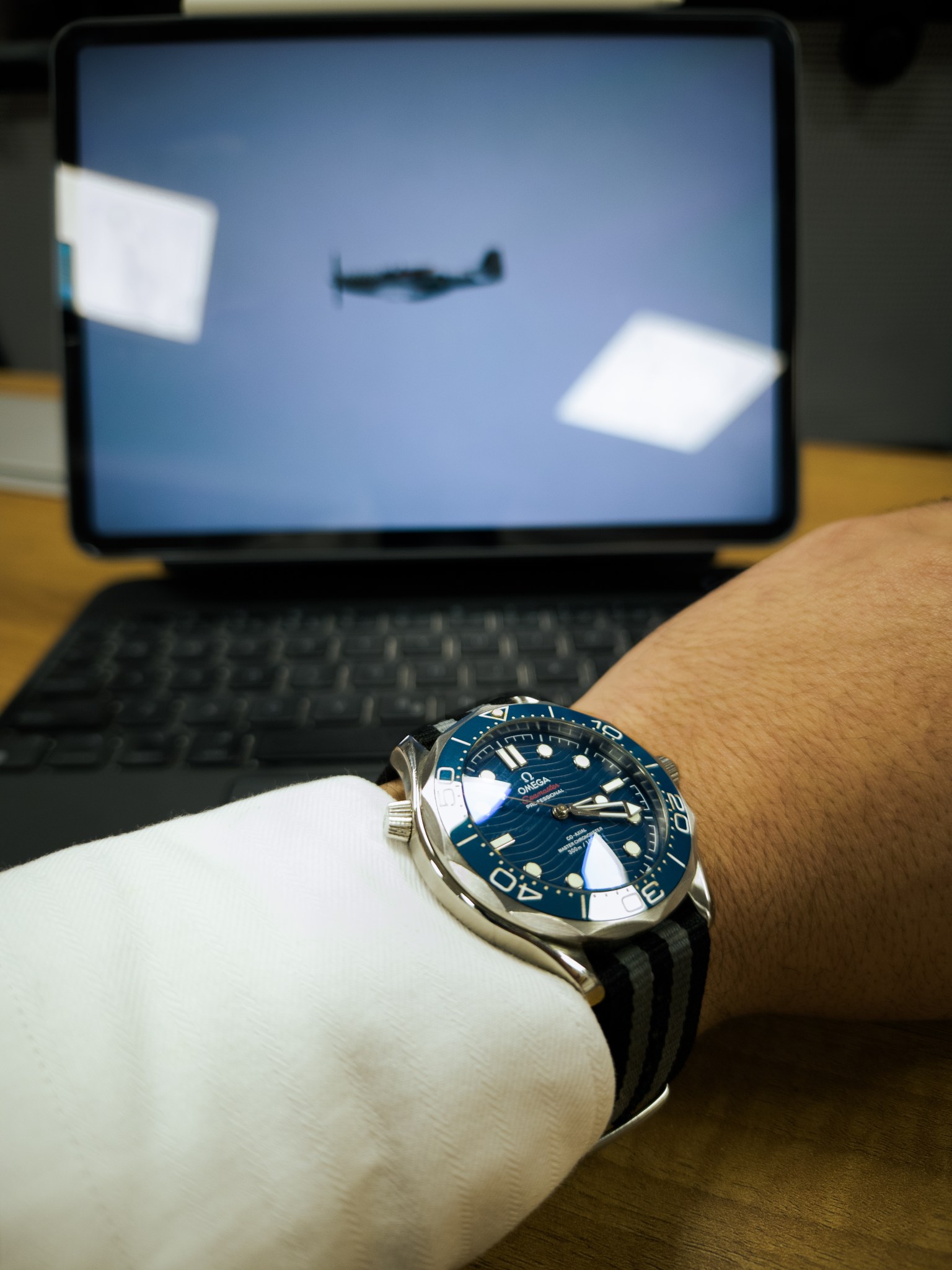 Home 2 Ultrahuman Ring Air worn on a wrist